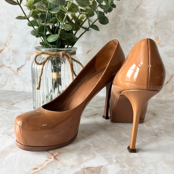 GUC YSL Nude Patent Leather Tribtoo Pumps size 37.5 Women - Picture 1 of 3